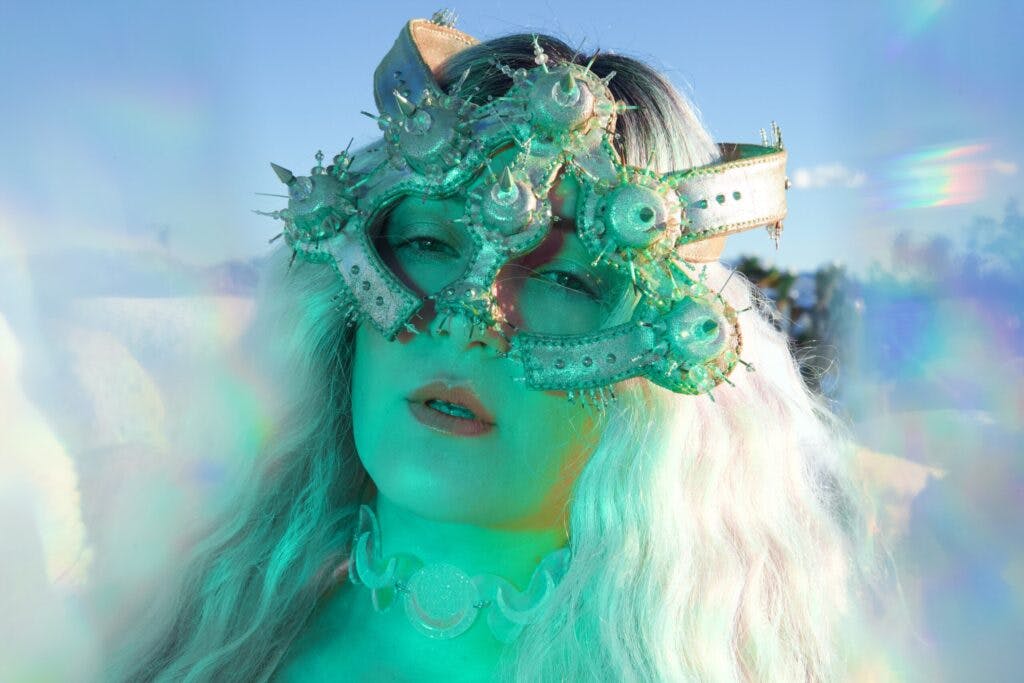 Glasgow’s very own femme witch Elisabeth Elektra announces release of debut album ‘Mercurial’ on 8th May 2020, shares new single ‘Crystalline’.