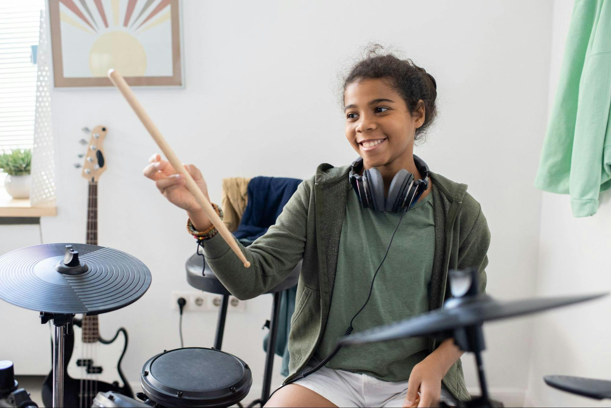 6 Reasons Why Teaching Music Online is a Great Source of Income